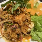 タイのラーメン - 海老の辛みそ和えサラダ