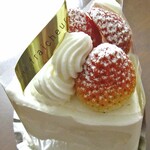 フレシュール - まるごと苺のショートケーキ