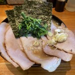らぁーめん 満帆家 - 料理写真:家系ライト
チャーシュー5枚