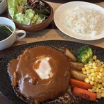 手作りハンバーグとピザの店　ライオン - 