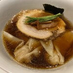 ニッポン ラーメン 凛 トウキョウ - わんたん醤油、味玉付き。¥1970円