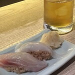 鮨幸 - 赤酢のしゃりが気になり定食を食べた後に注文。ネタは、その日の新鮮な魚介いろいろとある中でクロダイとヤリイカを選びました＾＾美味しかった！