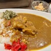 元町チキンカレーのお店 パルフェ - チキン並800円、ヨーグルト付きなのが食後に嬉しい