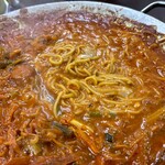 てっちゃん鍋 やすもり - 〆のラーメン