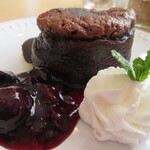 くわの木Cafe - フォンダンショコラは、驚くほどチョコレートが濃厚
