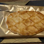 スターバックス・コーヒー イオンモール盛岡店 - カカオエスプレッソアフォガードフラペチーノに付いてくる薄焼きパイ