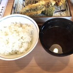 天ぷら さき亭 - "ご飯＆蜆の味噌汁（赤だし）"
