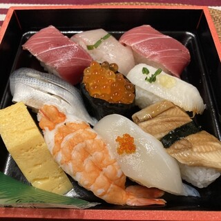 すしの美登利 立喰い_1