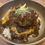 lei 小麦を使わない国産ビストロ - もち豚燻製カレー