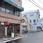 将軍 - 県道４６４号線から脇道を西に入ったところにあります