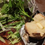 グリルキャピタル東洋亭 - つけあわせのじゃがいも(バターたっぷり)