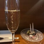 Oyster Lab 横浜駅前店 - 