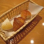 レストラン ヴァン サンク - パン