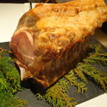 ラール・エ・ラ・マニエール - (2010/03)茨城産ハーブ豚のロースト　葉玉葱　バナナのソース。