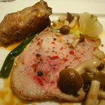 ラール・エ・ラ・マニエール - (2010/03)茨城産ハーブ豚のロースト　葉玉葱　バナナのソース。