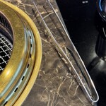 一升びん - トング