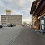 一升びん - 同敷地内のスーパーホテル松阪