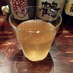 カントニクス - 梅酒ソーダ。喉渇いて飛び込んだからごくごく飲めるものが欲しかったんだけど、このくらいしか汗。クラフトではなく普通の薄い?ビールも置いてほしいな。あるいはレモンハイとか？