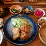 食堂 おわん - お昼の日替わり御膳。