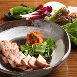 韓国旬菜ハル - 蒸し豚の野菜包み