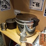 漁港食堂 えびす市場 名古屋駅前店 - 