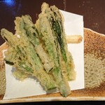 居酒屋ふる里 札幌総本店 - ヒトビロ(行者にんにく)の天婦羅