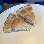 パイ ホリック - キューバサンド　　肉肉しいパイでボリュームたっぷりで美味しかったです♡