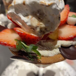 夜パフェ専門店 モモブクロ - 