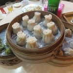 京鼎楼 - エビ入りシュウマイ