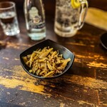 いせや - お楽しみのゴボウと牛肉の甘辛煮380円です。