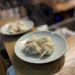 手作り餃子の店 吉春 - 