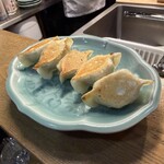 手作り餃子の店 吉春 - 