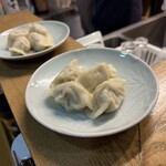 手作り餃子の店 吉春 - 