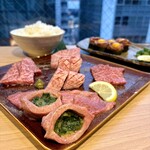 YAKINIKUEN 忍鬨 大阪梅田店 - 