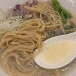 紅ズワイガニらぁ麺 まるはち屋 - 