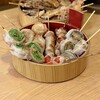 野菜巻き串と焼き鳥 串とメシにはサケキタル。個室居酒屋 神戸三宮店