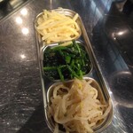 韓国焼肉花月 - ナムル3種盛り合わせ