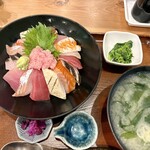 おさかなひぐち - 海鮮丼