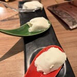 Yakiniku 名もなき名店へ 一切入魂一枚売り焼肉 - 一口杏仁