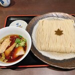 食煅 もみじ - つけそば(大)
      
      全く飽きる気配なし（笑）
      いつ食べても美味しい。