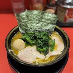 ラーメン 環2家 - チャーシューメン中　ほうれん草と味玉トッピング