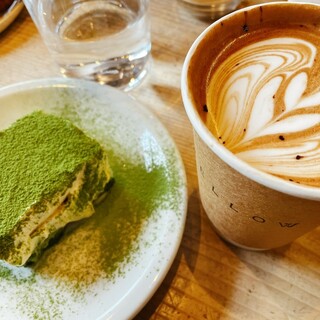 イエロー カフェ_1