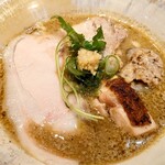 ジャパニーズ ラーメン 五感 - 味噌らぁめん 極限(2200円)。