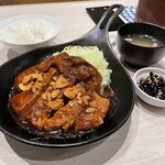 トンテキ食堂8 - 大トンテキ定食（300g）