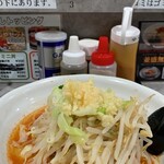 旨辛ラーメン 表裏 - 