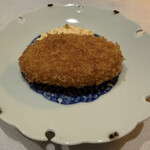 ステーキ 西洋料理 寛 - 佐渡産活毛蟹のコロッケ
