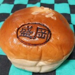 ブレッズコート - 盛岡クリームパン＠￥278円（外）