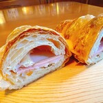 ジャン フランコ - 低糖質クロワッサン〜ハム&チェダーチーズ 〜
