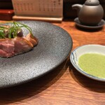 味処 季布や - 山形県産最上鴨胸ロース　厚切り鴨ロースは脂の乗りも最高　葱ソースとの相性も抜群