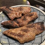 焼肉ホルモン酒場 まる助 - 